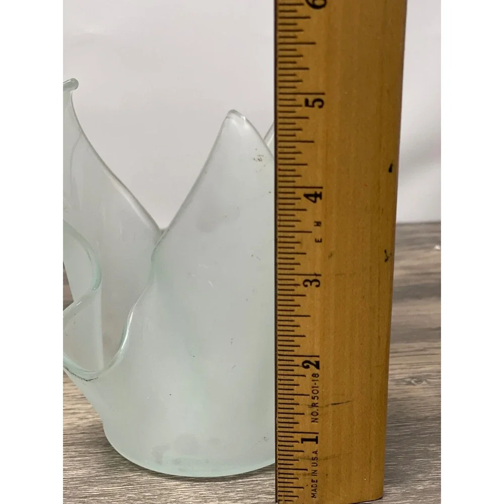 Handkerchief Vase‎ Frosted Glass Ruffled Rim Light Blue Vintage Art Glass 5.5